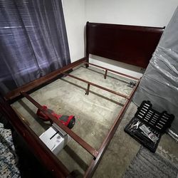 Bed frame queen size