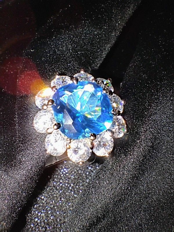 Vintage Suzanne Somers