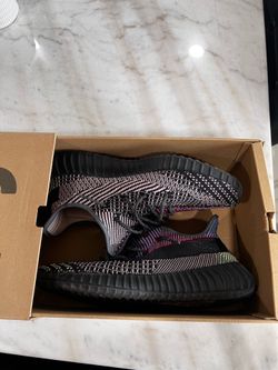 Yeezy 350 v2 ‘Yecheil’ size 13 (with original box )