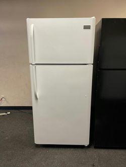 Frigidaire Top Mount Refrigerator White