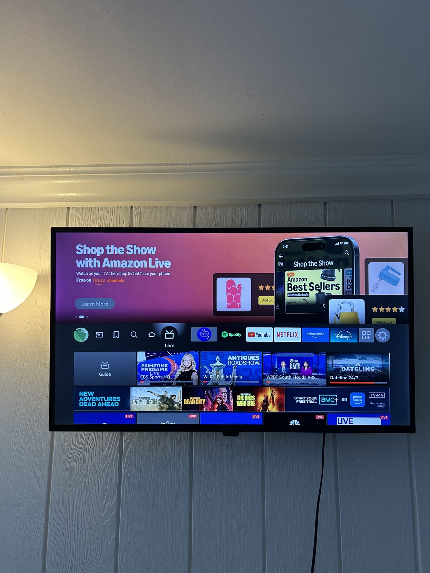 42” TV With Wall Mount Bracket