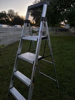 Escalera Gorila 5.5 ft