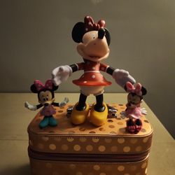 Minnie mouse  action figure 