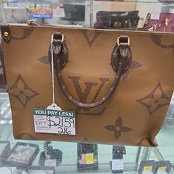 Louis Vuitton On the Go MM