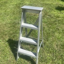 40 inch High aluminum ladder