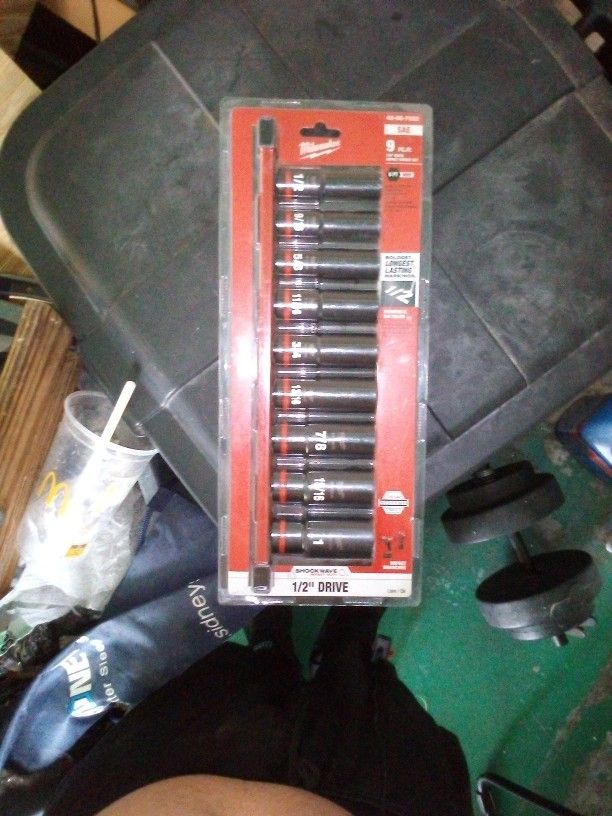 Milwaukee 9 PC. SAE 1/2 Drive Impact Socket Set