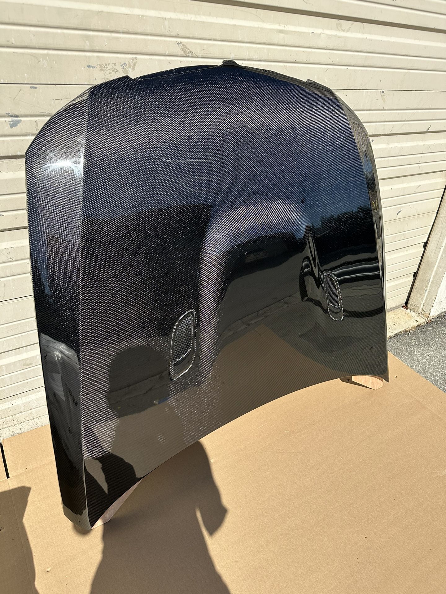 2006 2007 2008 BMW 3 Series E90 Sedan VIS Racing M3 Style Carbon Fiber Vented Hood