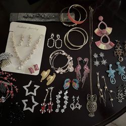 Jewelry all for the price 