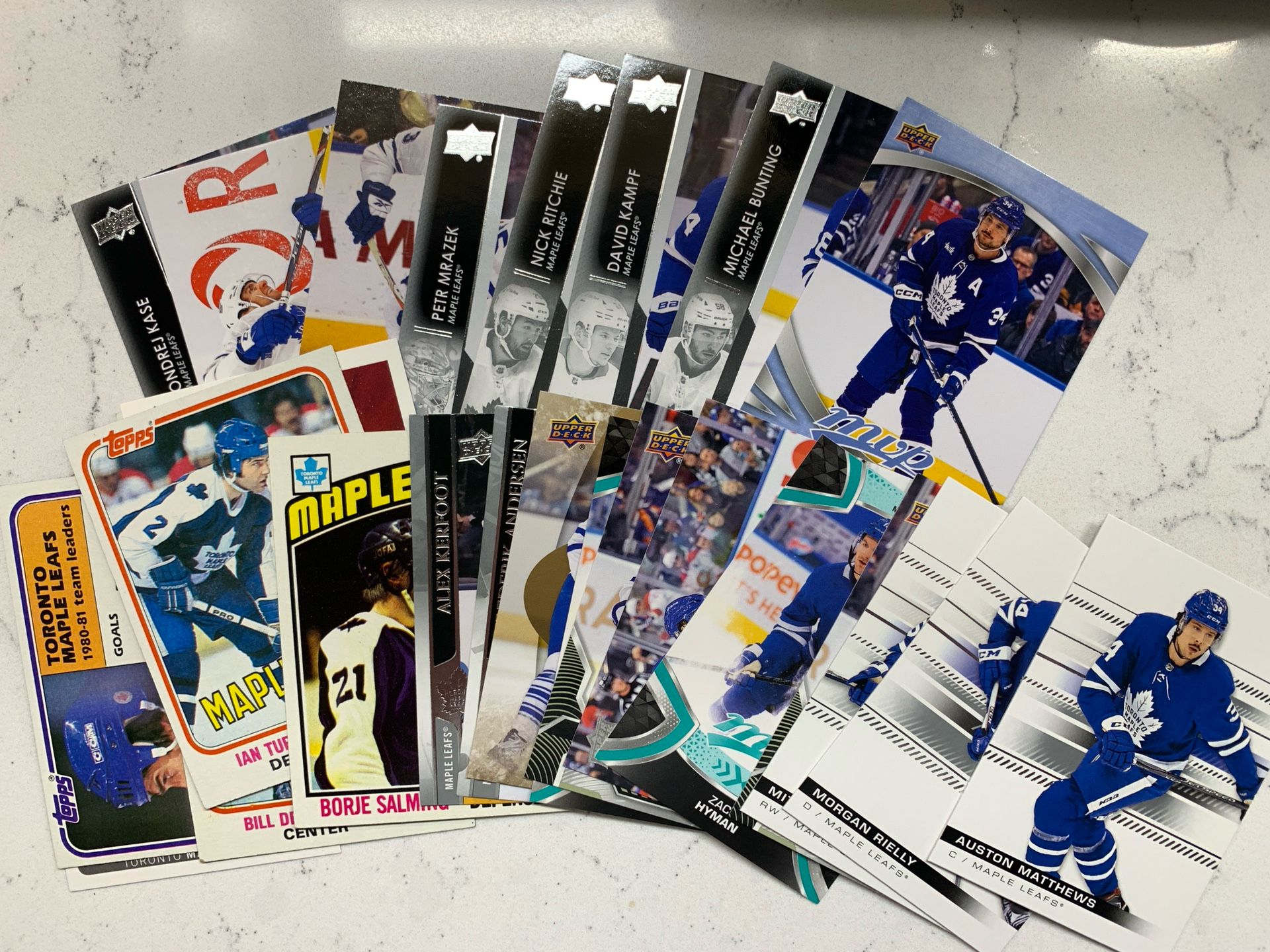 Toronto Maples Leafs Mixed Card Lot NHL (Auston Matthews And More!)