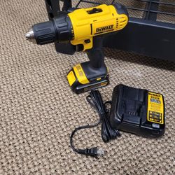 20V MAX Cordless 1/2 in. Drill/Driver Battery and charger.

