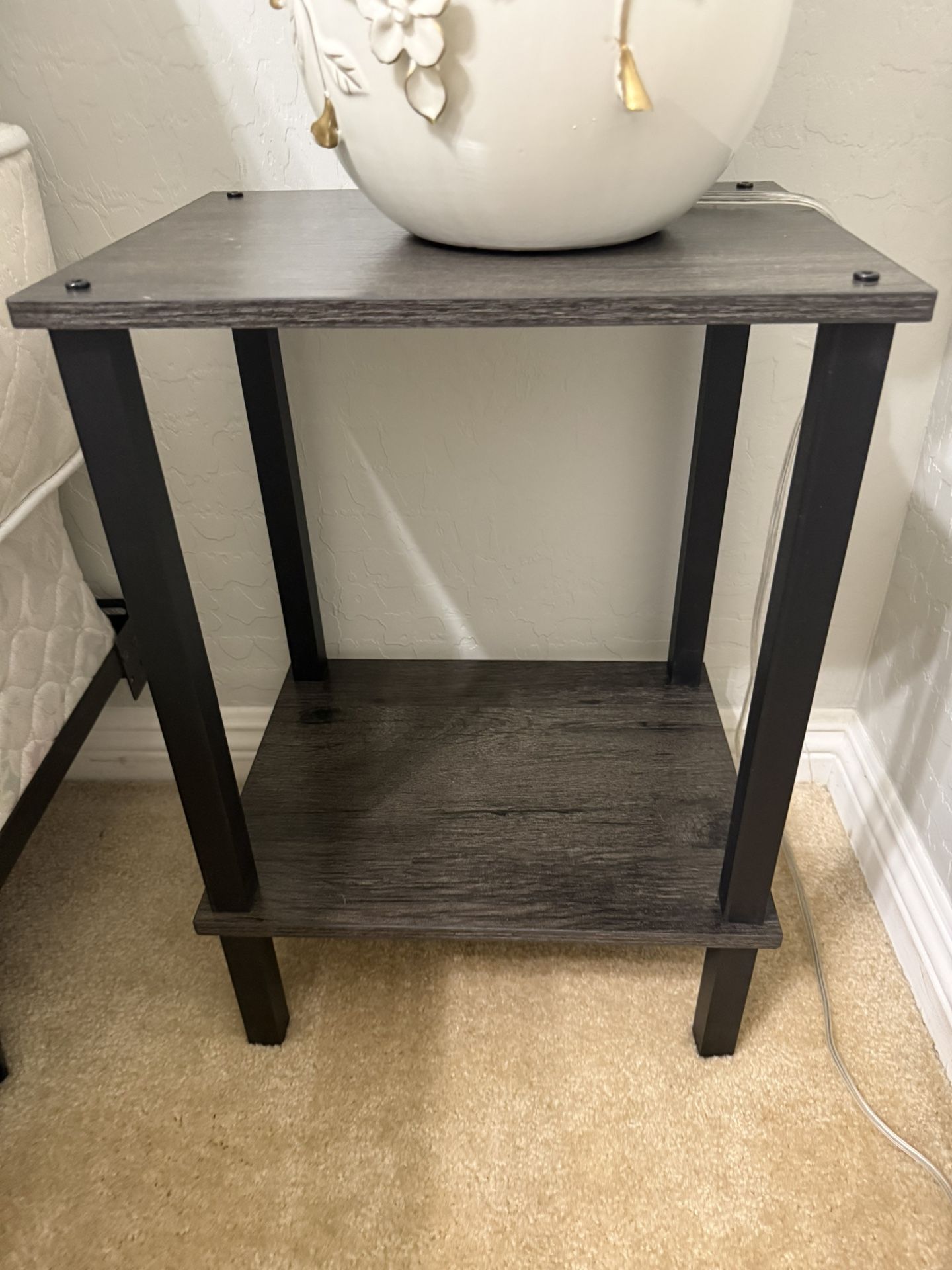 2 Side Tables