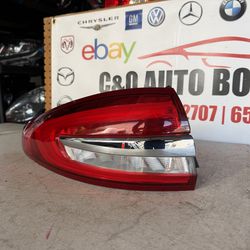 2017 2018 2019 2020 Ford fusion rear brake tail light tail lamp taillight left driver side LH USED OEM