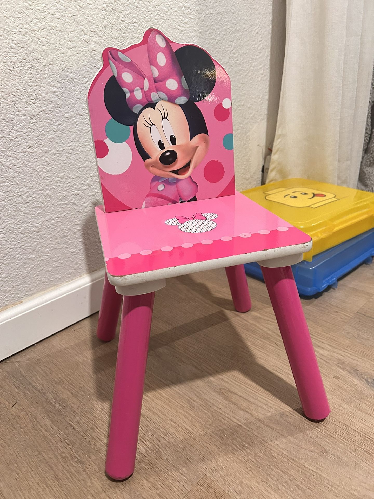 Minnie Mouse Wooden Chair