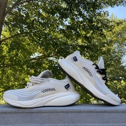 Adidas Parley X Supernova 2.0 - Men’s size 8.5 - Worn Once - Extra laces 