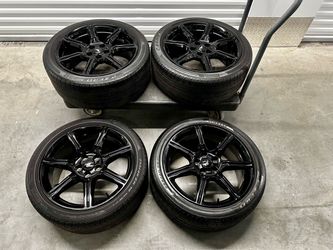 2019 Mustang GT Premium Black Accent Package 19x8.5" wheels with 255/40ZR19 Pirelli P Zero Nero All Season tires
