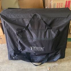 Massage table off-white