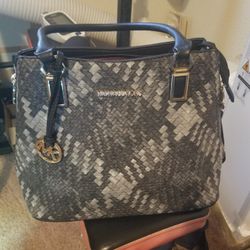 30 Dollars 