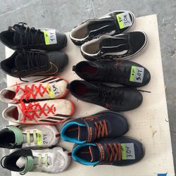 Kids / Mens Shoes Cleats