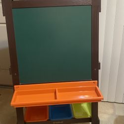 Kids Kraft Storage Easel