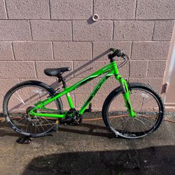 Green Specialized Hot Rock 24in Bicycle