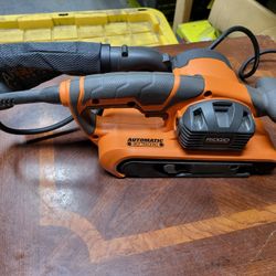 RIDGID
6.5 Amp Corded 3 in.W x 18 in.L Heavy-Duty Variable Speed Belt Sander with AIRGUARD Technology