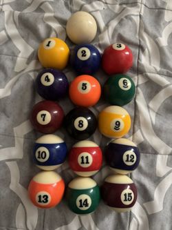 Pool Table Ball Set Plus Extras 