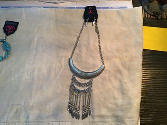 Paparazzi Necklace & Earring Set