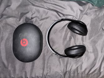 Beats One Side Taped But Both Headphones Works 
