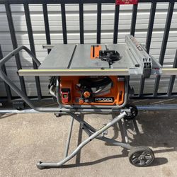 Ridgid 10” Table Saw With Rolling Stand
