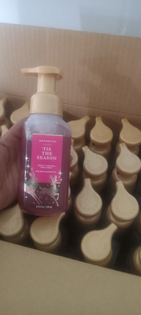 Bath &Body Seasonal Hand Soap 8.75 fl Oz