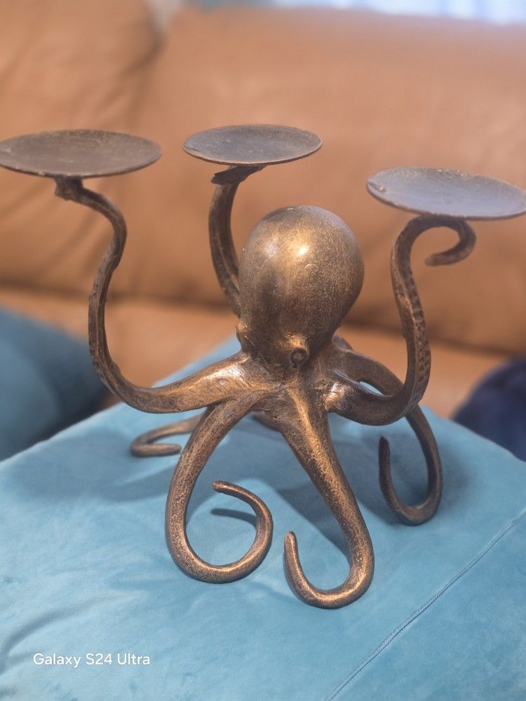 Uncharted Waters Ocean Giant Kraken Octopus Trio Candleholder Aluminum Figurine