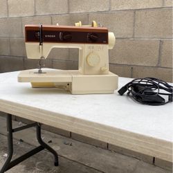 Old Singer Sawing Machine # 5525