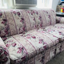Vintage Floral Loveseat Sofa – Gently Used, Great Condition