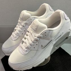 NIKE AIR MAX 90 “JEWEL LIGHT SMOKE GREY”