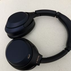 Sony WH-1000XM4 Wireless Noise-Cancelling Over-the-Ear Headphones - Black