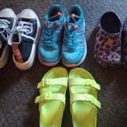 Kids Shoes Good Condition Size 4$6.00 Each 