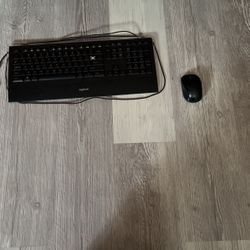 Wireless Mouse And Full Size Keyboard