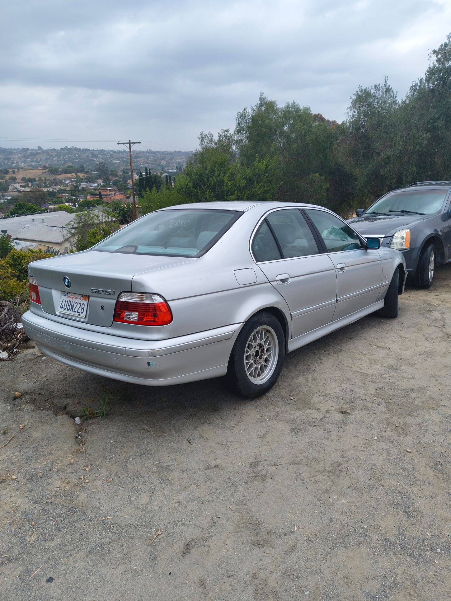 2001 BMW 525i