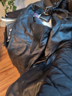 Harley Davidson Chaps Size 38 New Never Used.