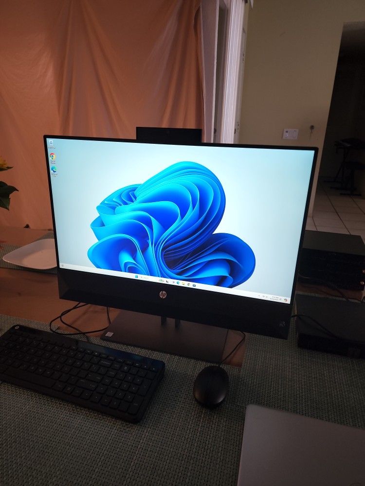 HP 24" All In One Desktop