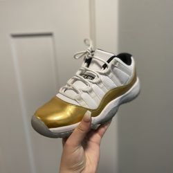 “Closing Ceremony” Jordan 11 Size 7Y