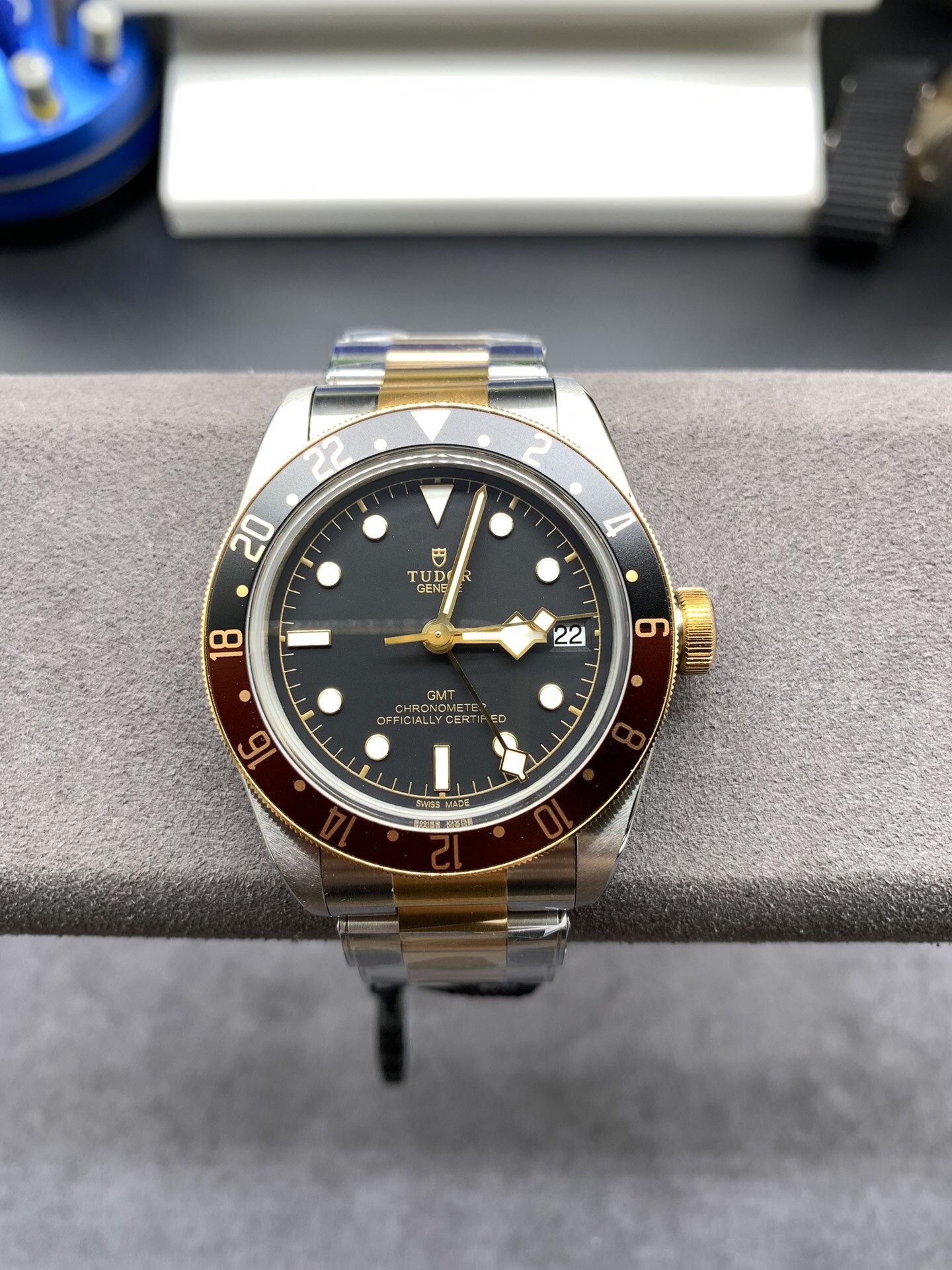 Classic original design mechanical men's watch