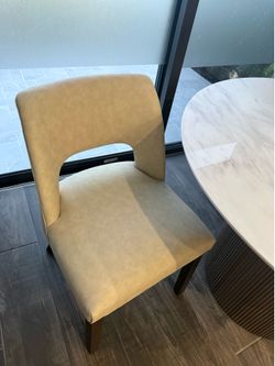 Set of 4 chairs