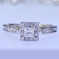 14kt Natural Diamond Engagement Ring