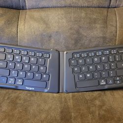 Targus - Ergonomic Foldable Bluetooth Antimicrobial Keyboard - Black -Used #1
