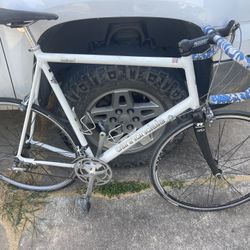 Cannondale CAD3 Road Bike