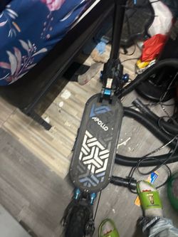 Apollo Explore electric scooter