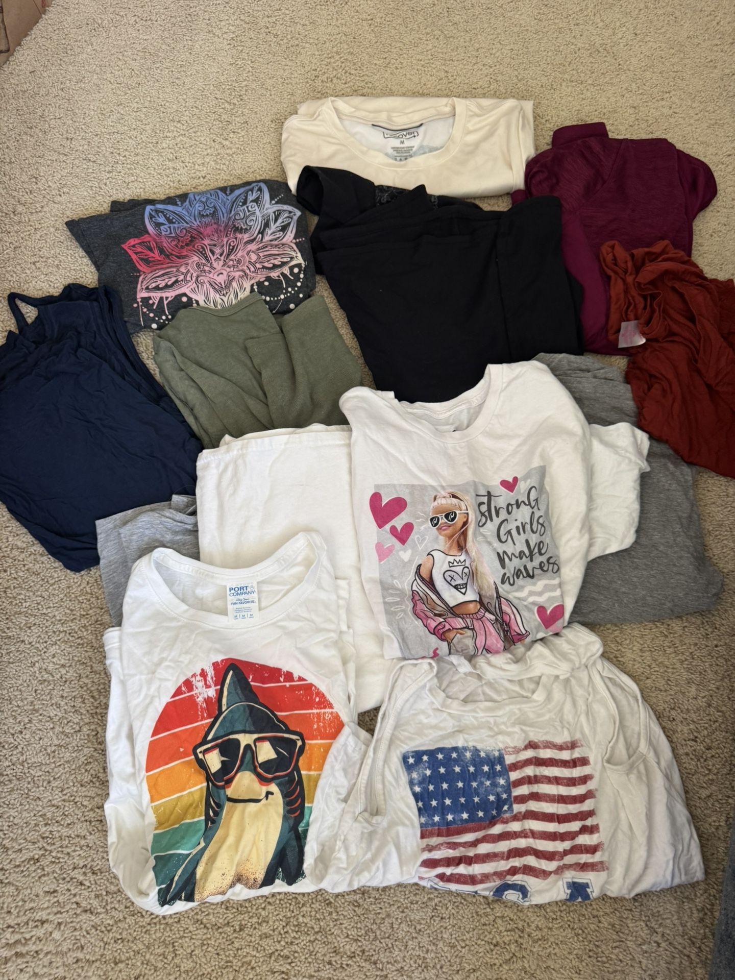 13 Various Ts And Tanks Bag 20