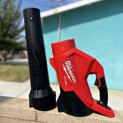 Milwaukee Fuel Blower (packaged)
