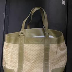 Large cream and olive green leather tote bag, white contrast stiching, interior zip pocket, shoulder straps